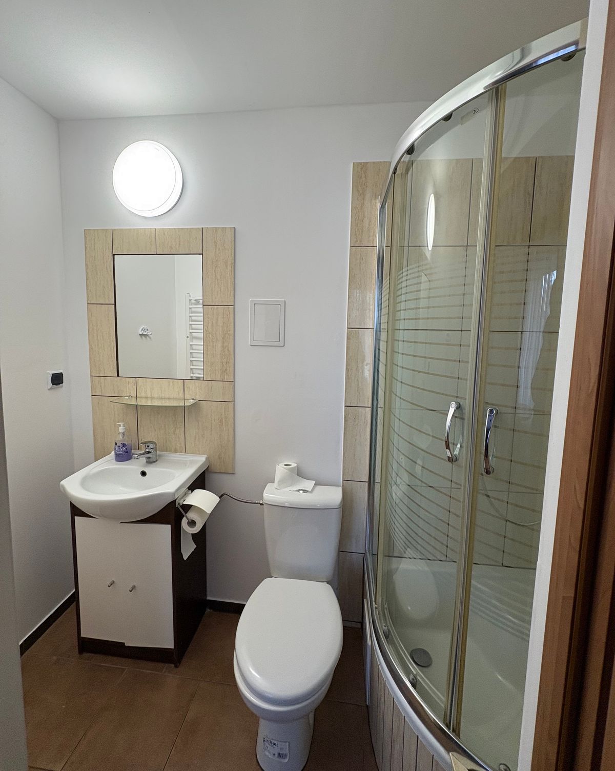 home.features.showerBathroom